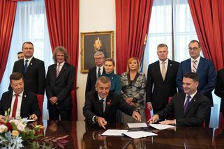 Babiš nám vrací, co Fialova vláda vzala. Inflaci či drahé pohonné hmoty - Médium.cz